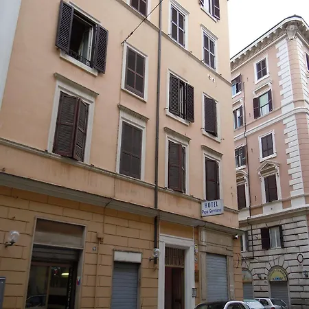 Hotel Papa Germano 2*